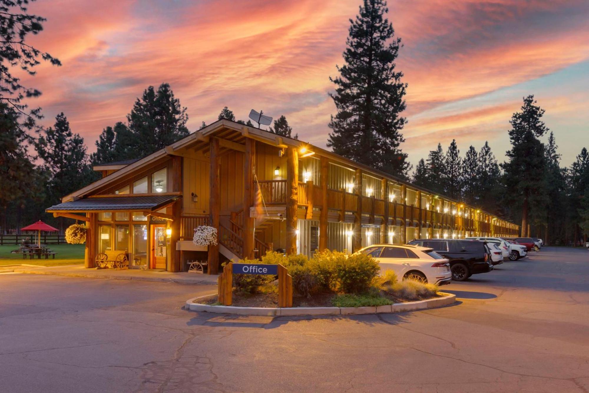 Best Western Ponderosa Lodge Sisters Esterno foto
